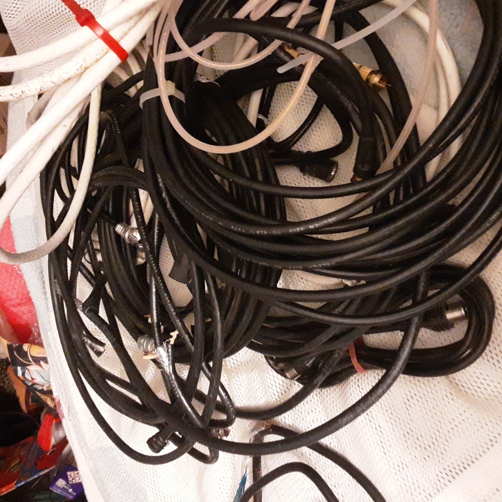 CABLE,CABLE CABLE!!!!!! - Picture 2 of 2